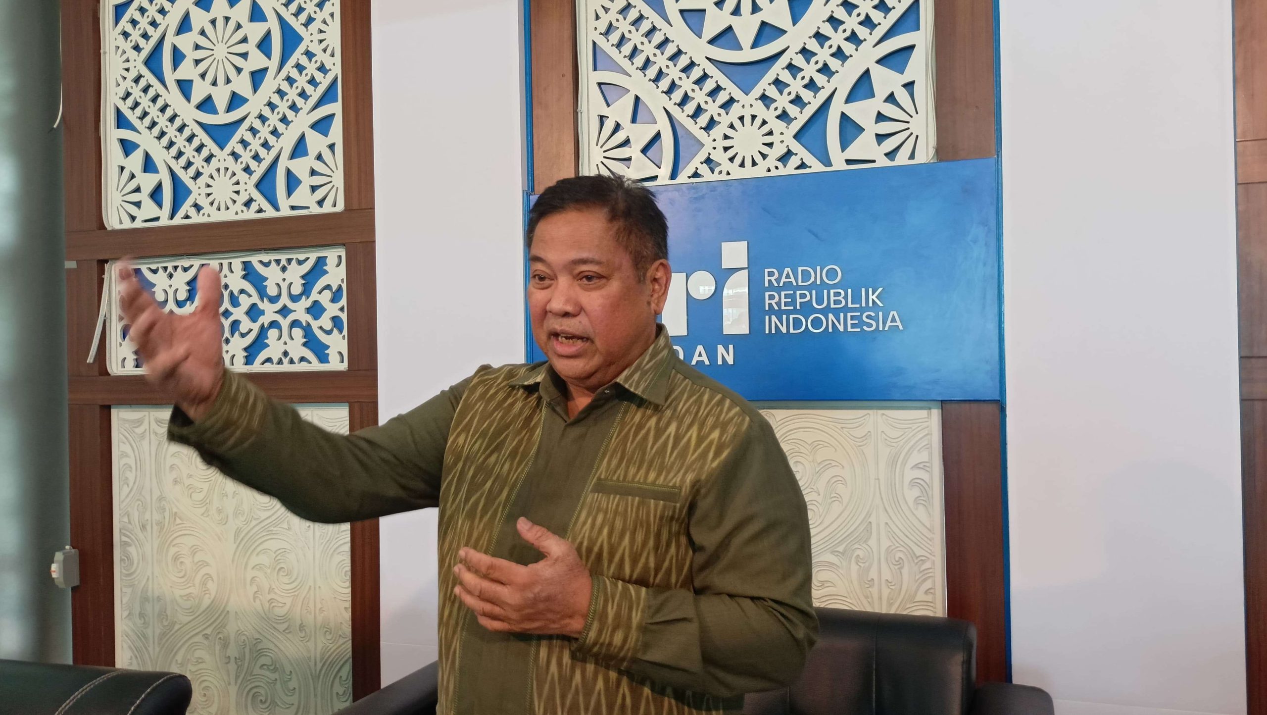 Ketua Persatuan Catur Seluruh Indonesia (Percasi) Sumatera Utara, Eddy Keleng Ate Berutu saat menyambangi studio podcast RRI Medan, Kamis (9/1/2025)